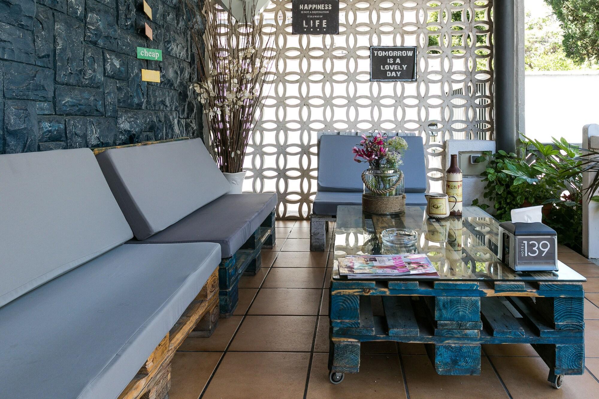 Hotel 139 Castelldefels Buitenkant foto