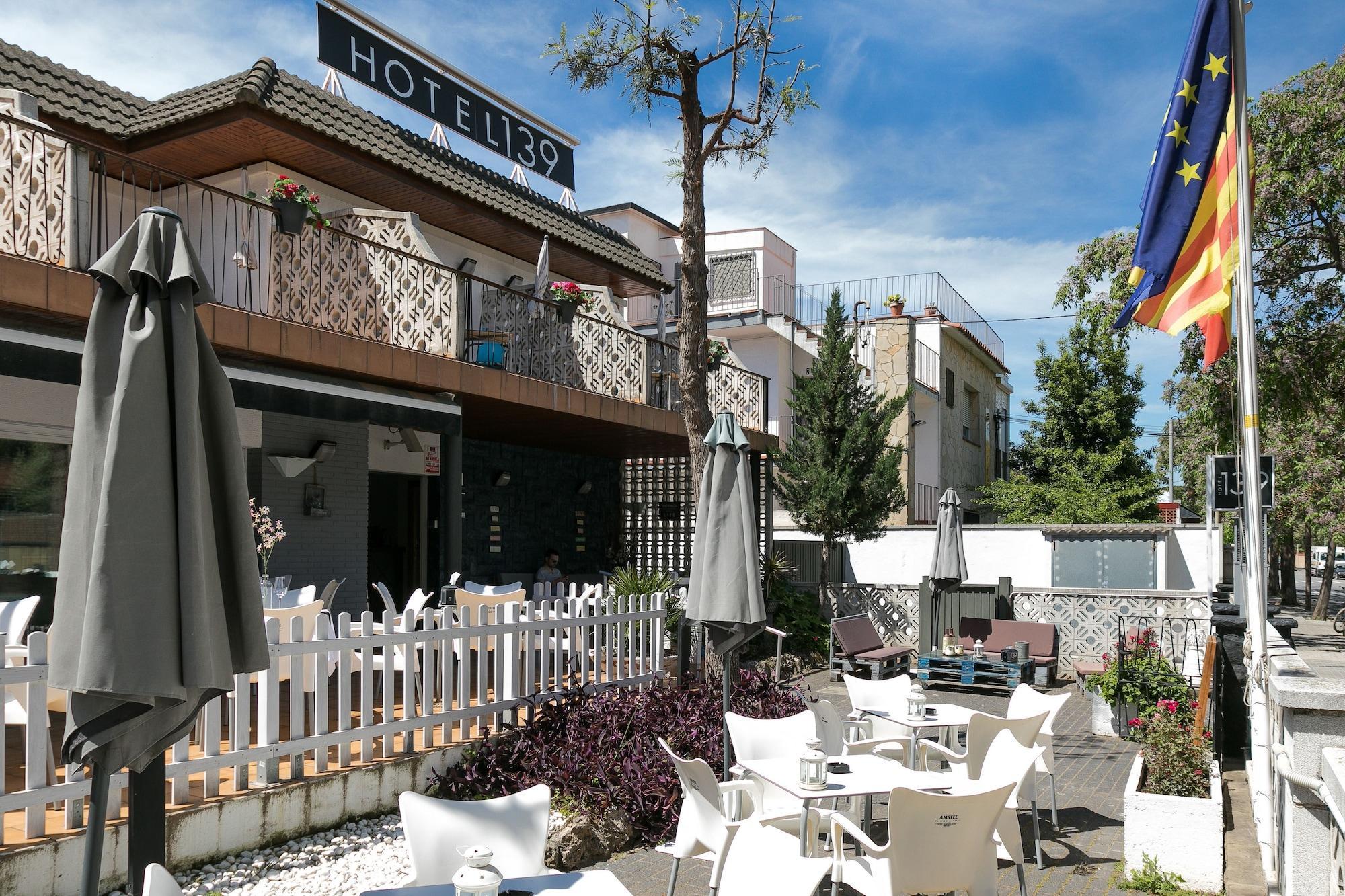 Hotel 139 Castelldefels Buitenkant foto