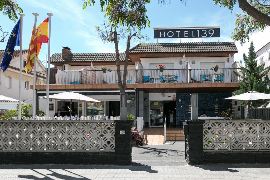 Hotel 139 Castelldefels Buitenkant foto
